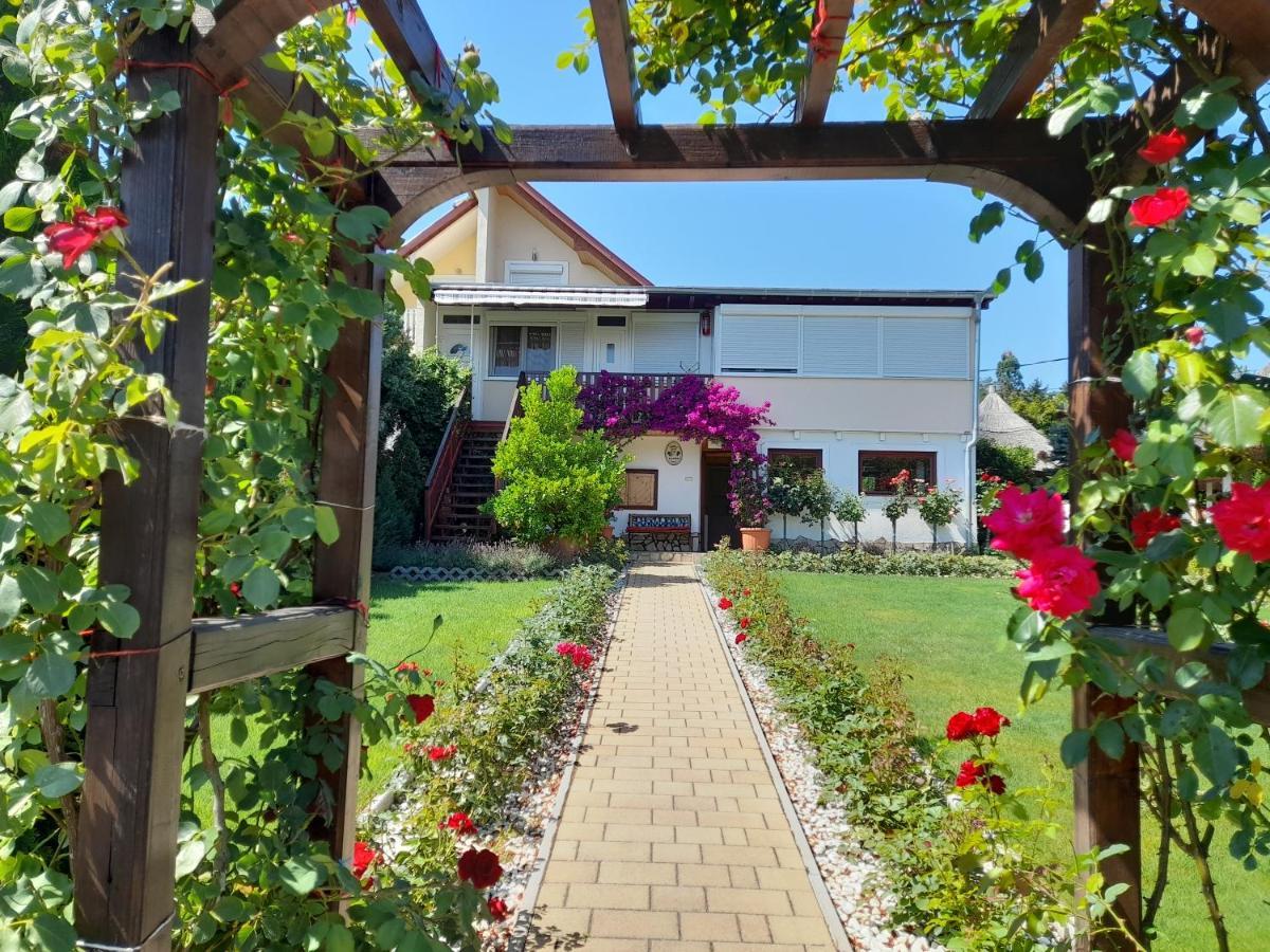 Rózsakert Vendégház Szigliget Exterior foto